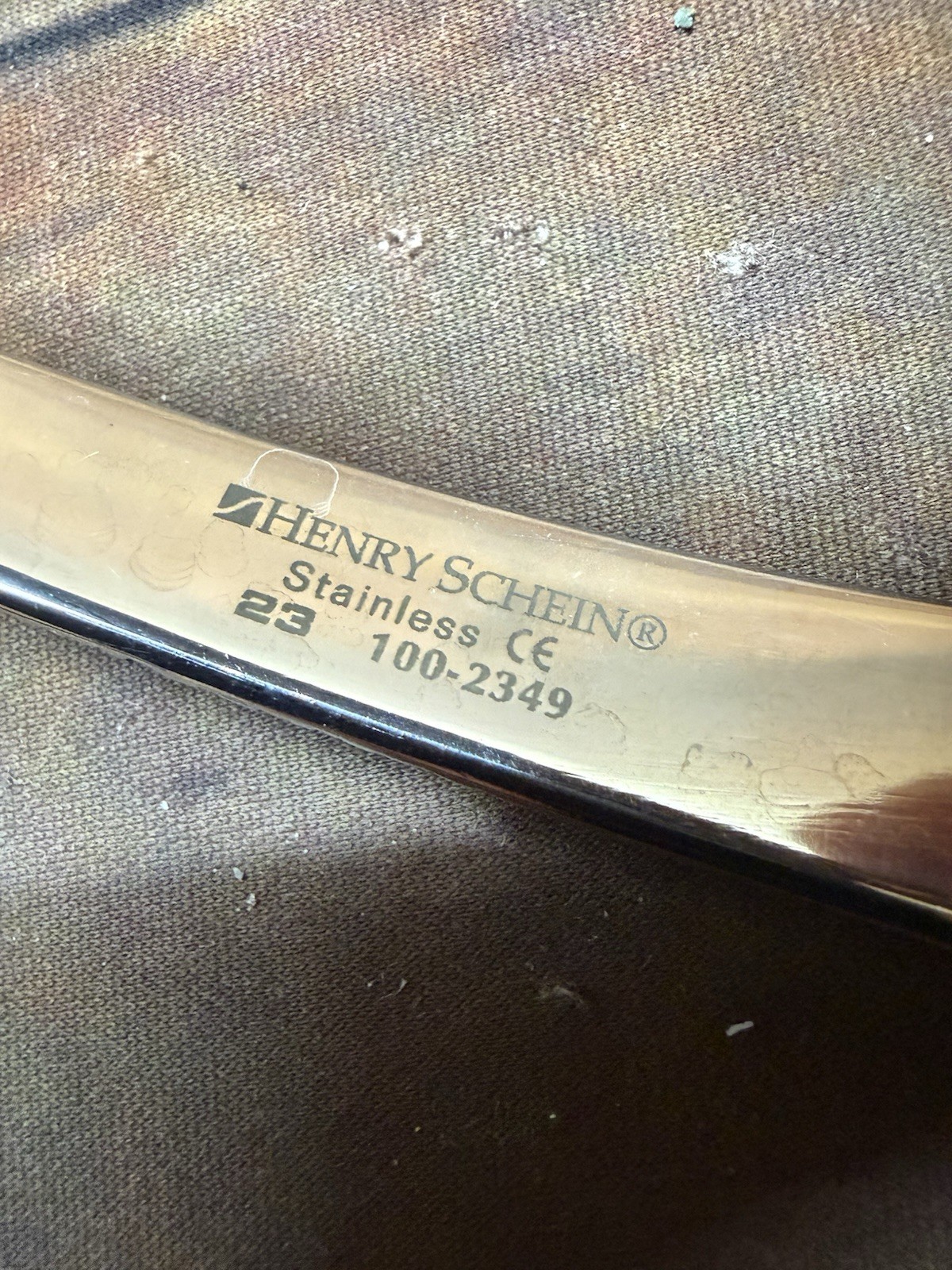Henry Schein Cowhorn Forceps – #23