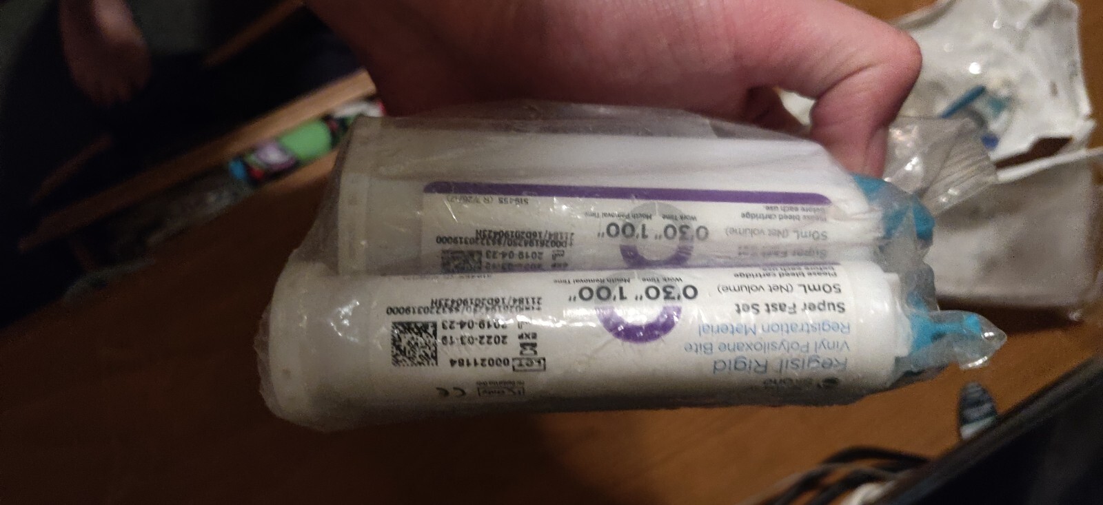 Lot: Dentsply Sirona Aquasil PVS Regular/Rigid, Futar Regisil D Fast/Integrity 