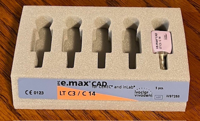 IPS e.max Cad LT C3 C14, 1 block CEREC and inLab