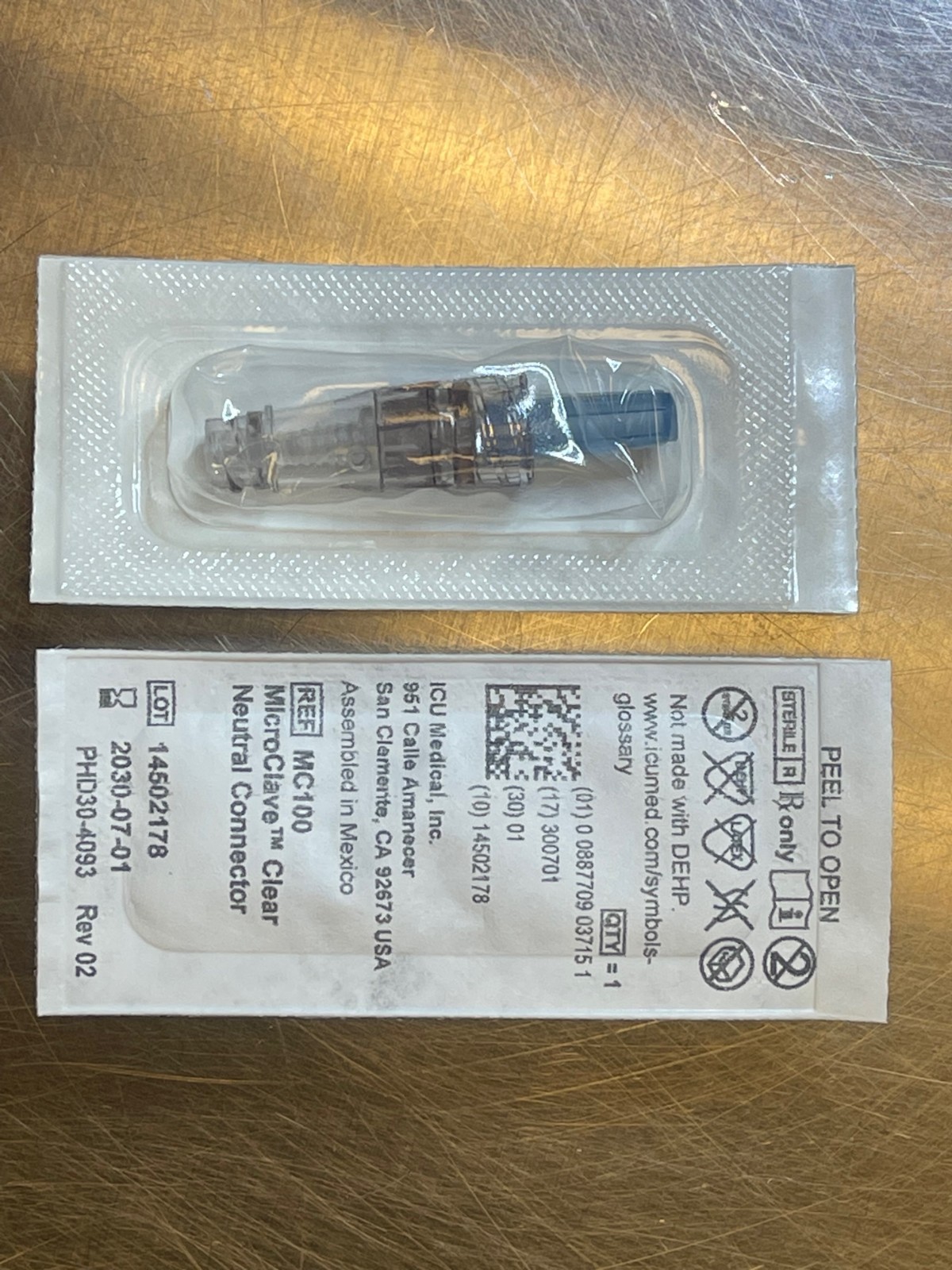 ICU MC100 MicroClave Clear Neutral Connector Case of 100/ EXP 2030-07-01