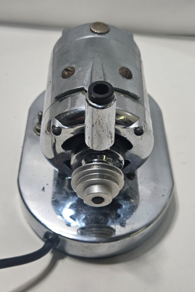 Vintage Emesco MODEL #90NP Dental Hand Drill Motor 1/5H.P. -110 v