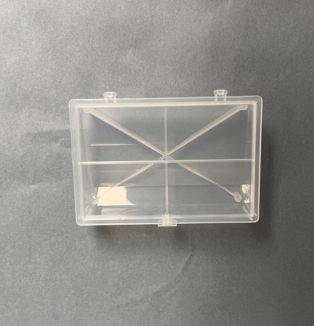 RPI Reagent Reservoir with Lid 175 ml Total of 60 Basins