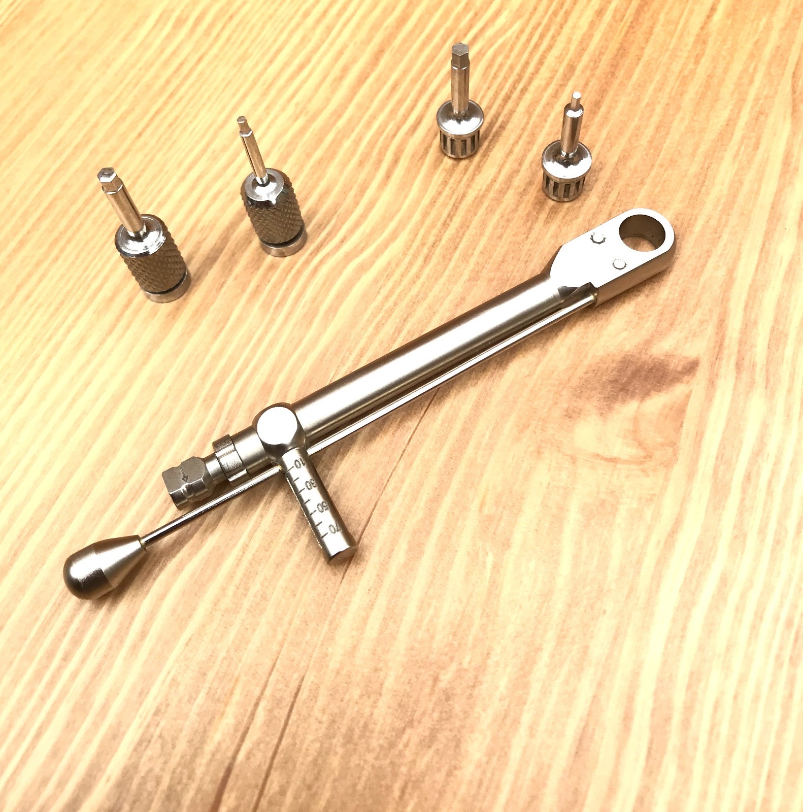 Dental implant Torque Wrench Ratchet 10-70 Ncm & Hex + Hand Drivers CE