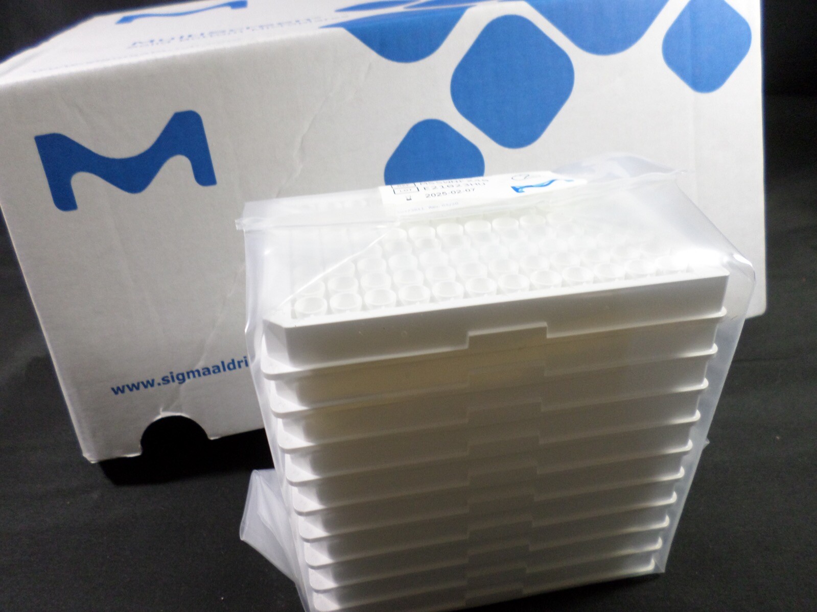 MILLIPORE Polystyrene 96-Well MultiScreen F-Bottom White MSSWNFX40 (40/pk)