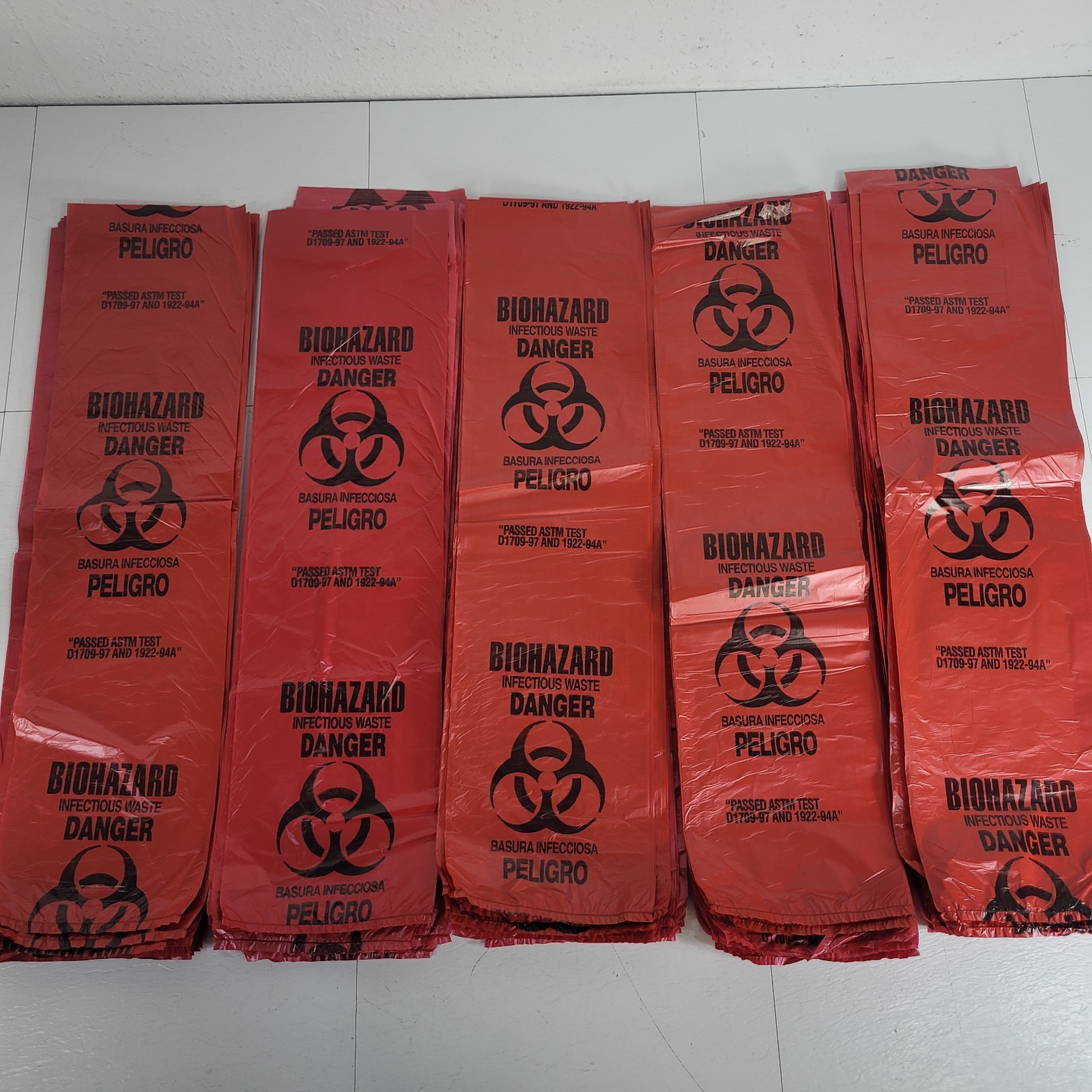 Tidi 8653 Infectious Waste Bag 7-10 Gallon 24″x24″ Red Biohazard 150 Ct.