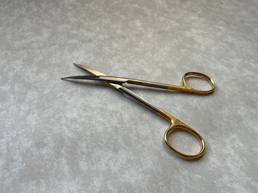 Hu-Friedy S5081 Curved Goldman-Fox Perma Sharp Scissors