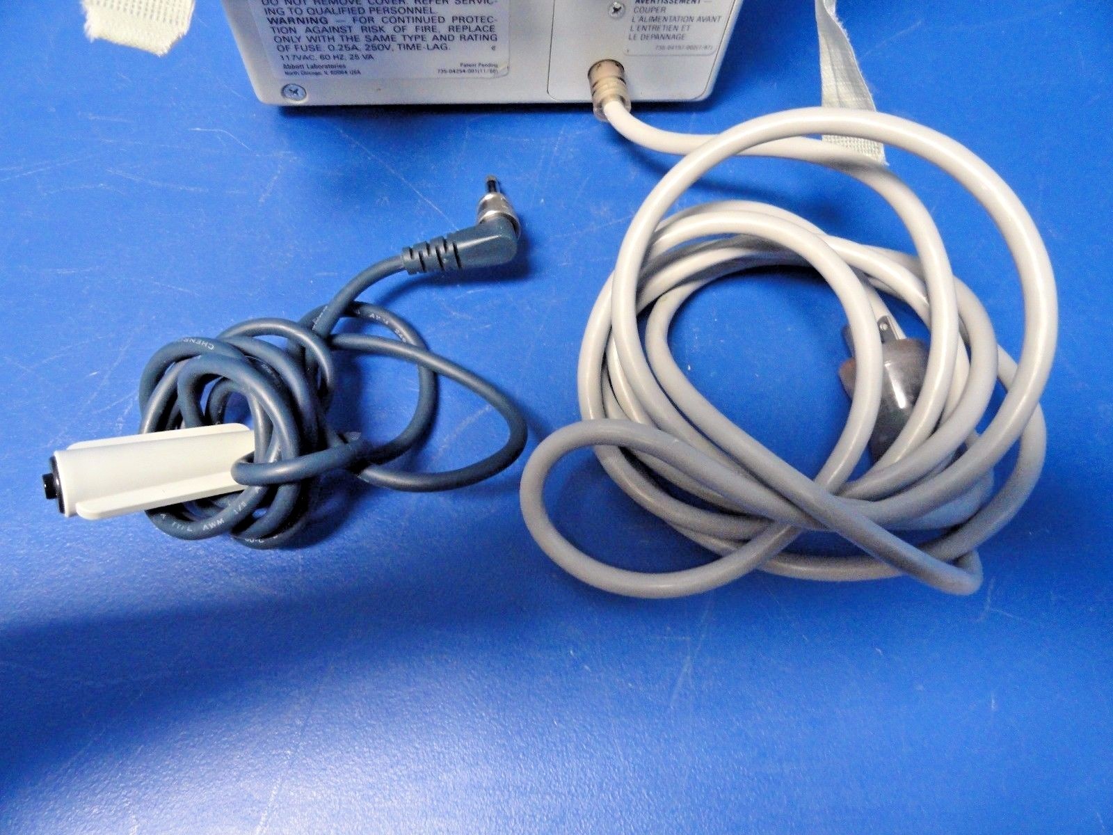 Abbott Lifecare 4100 PCA Plus II Pump W/ Pole Clamp & Bolus Cable, No Key ~14359
