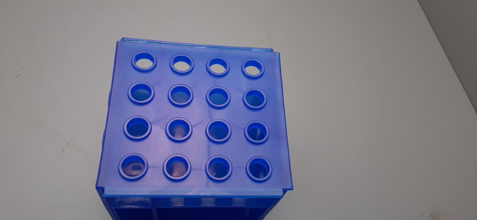 4 WAY FLIPPER RACK Cube 4 1/4″ X 4 1/4″ / Blue Very clean condition