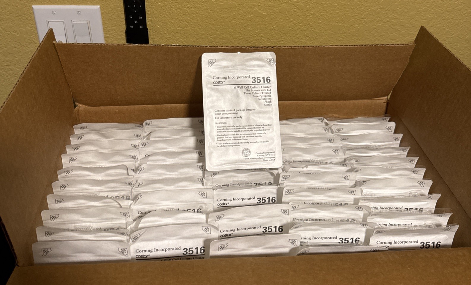 CORNING Costar PS 6-Well Cell Culture Plate Tissue Culture Treated 3516 (46/Cs)