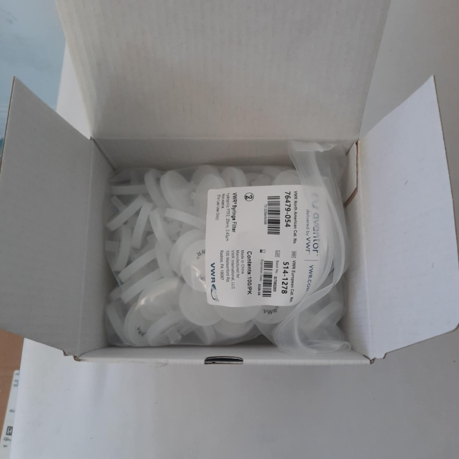 VWR Avantor Syringe Filter PTFE 25mm, 0.45um, 76479-054, 100/pk, Exp. 09/2026