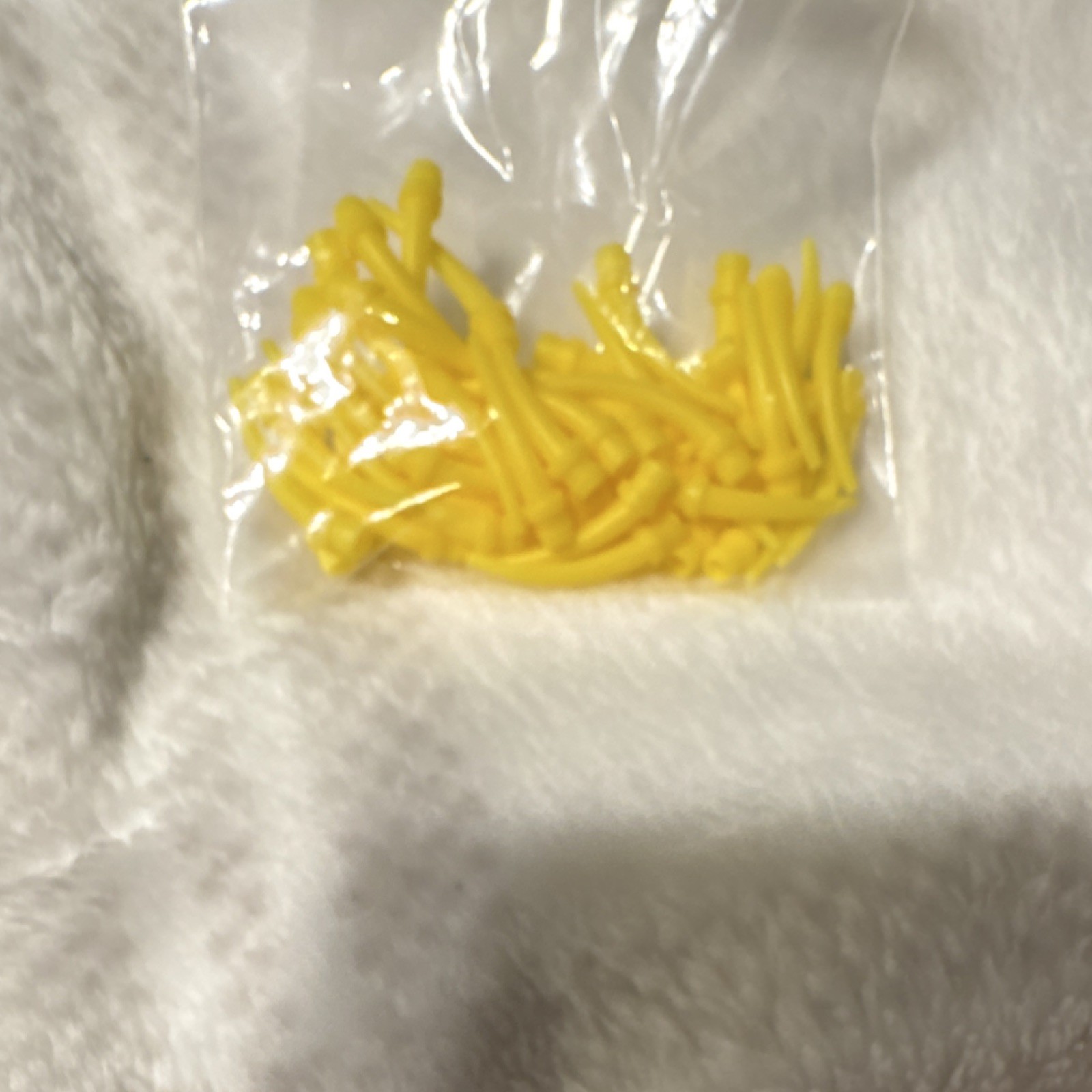 Yellow Dental Applicator Tips and Microbrushes for Dental Laboratory Dentistry