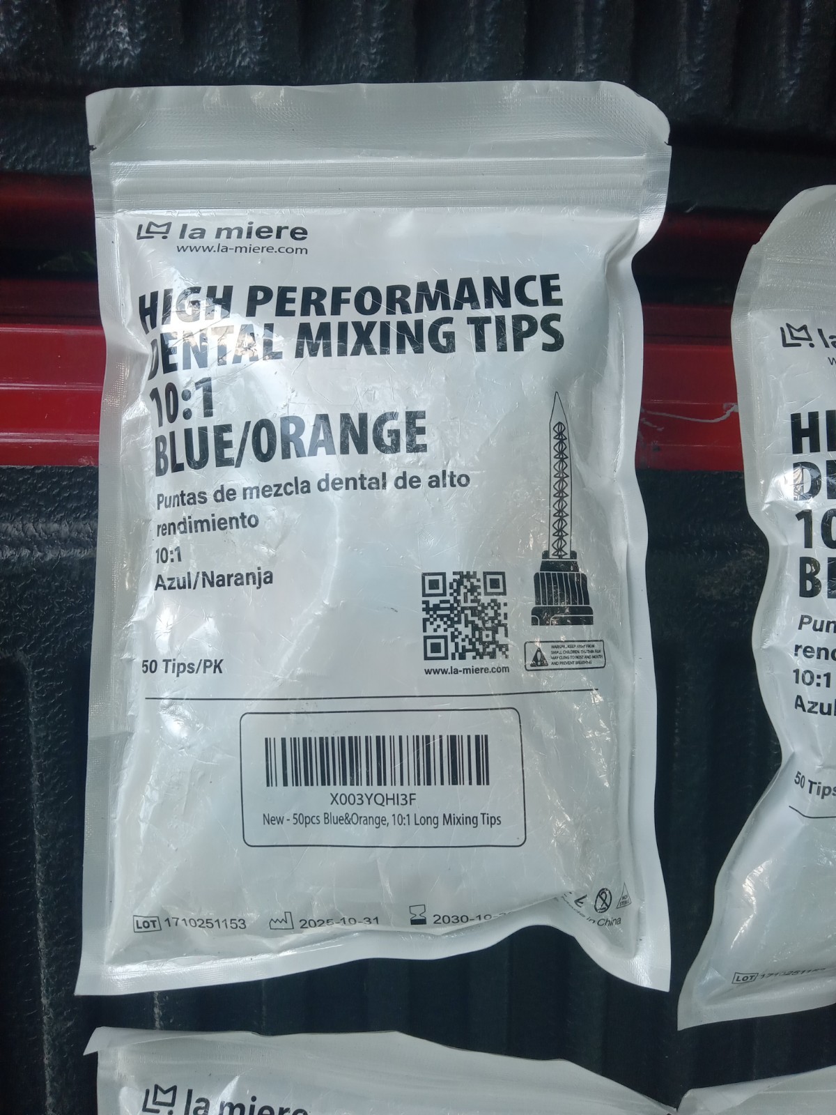 La Miere High Performance Dental Mixing Tips – Blue & Orange – 200 Pcs