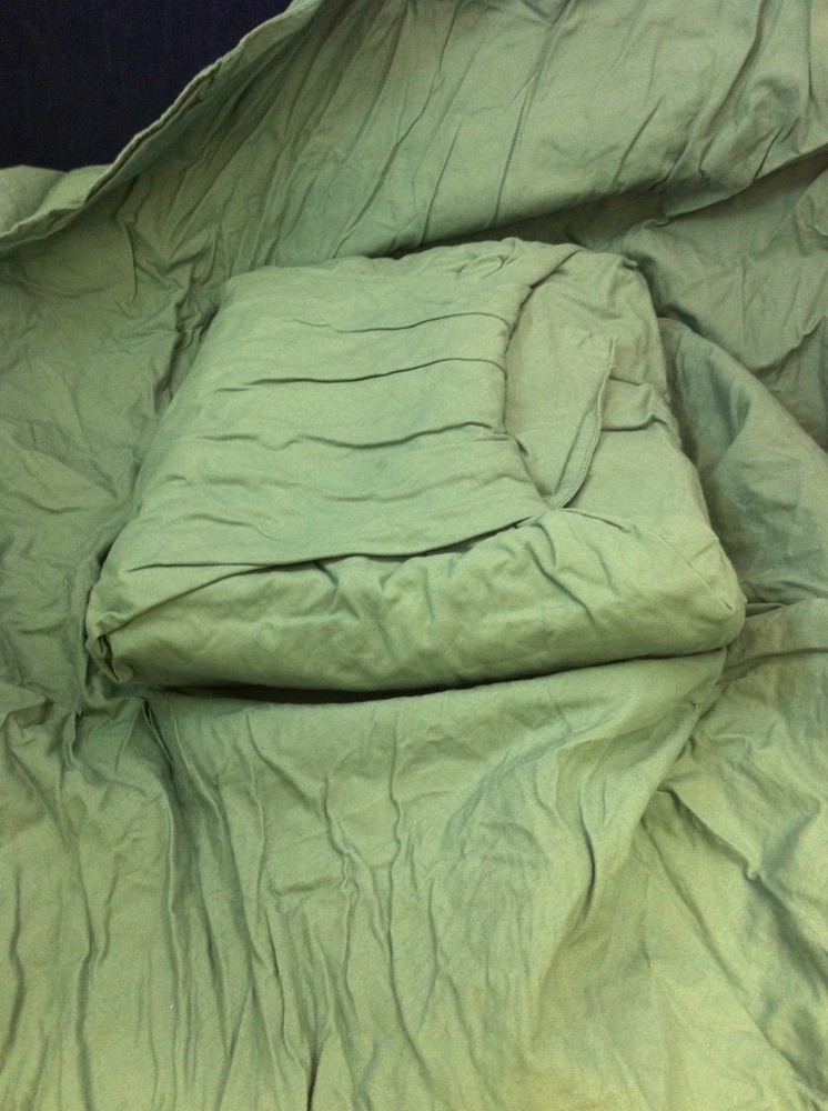 Military Hospital Bed 2 Sheet Set 108″x72″+ 2 32″x32″ Drapes Foil Pack No. 58