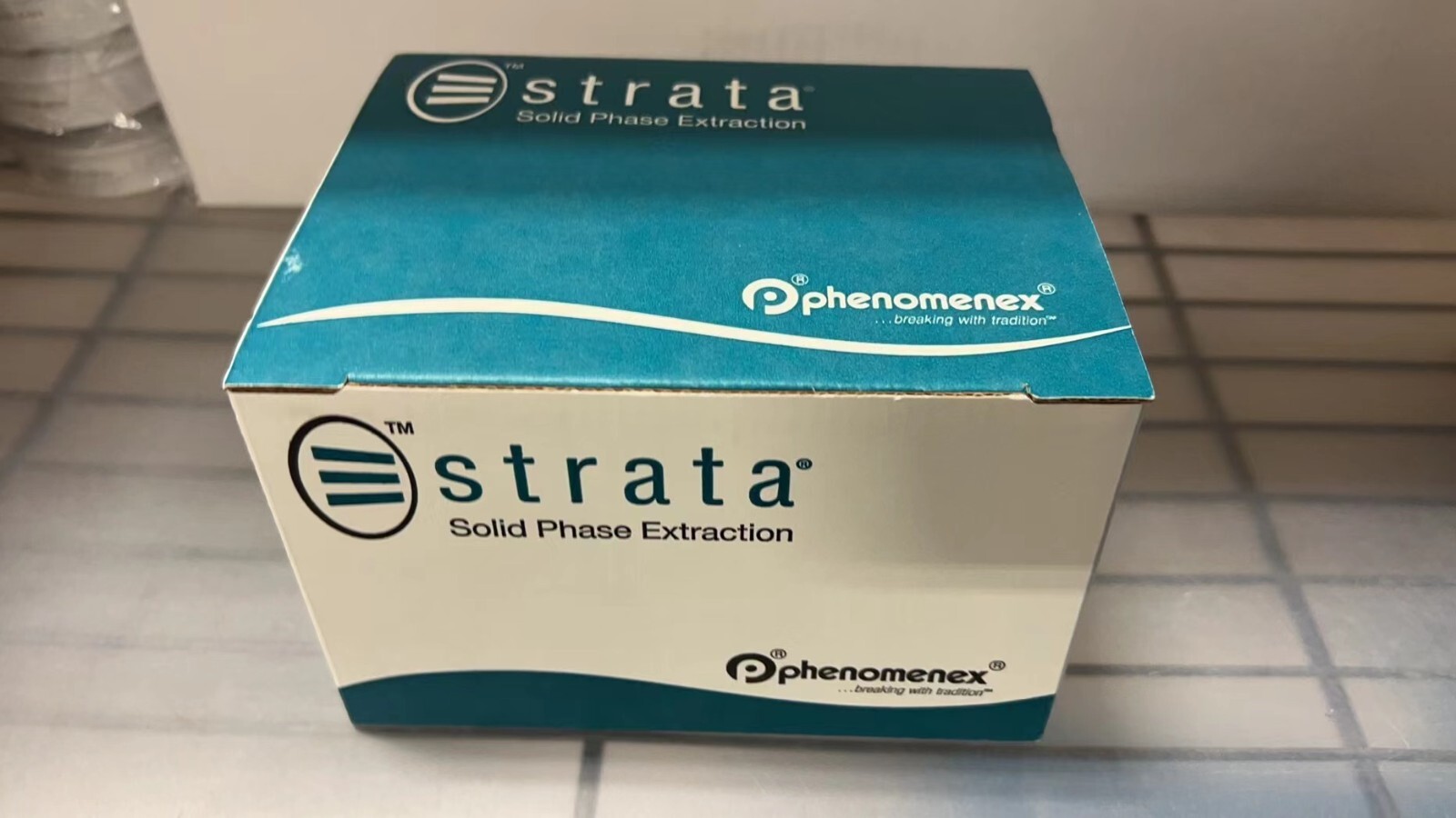 Phenomenex Strata NH2 (55 µm, 70 Å), 25 mg / well, 96-Well Plates, 8E-S009-EGB