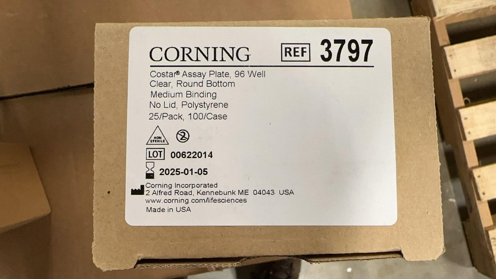 CORNING 96 WELL ASSAY PLATES 3797 COSTAR MEDIUM BINDING NO LID PACK OF 25