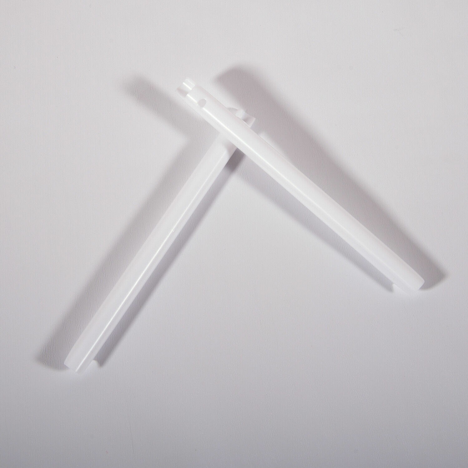 100 Pcs/Bag Dental Plastic White Disposable HVE Vented High-Volume Suction Tips