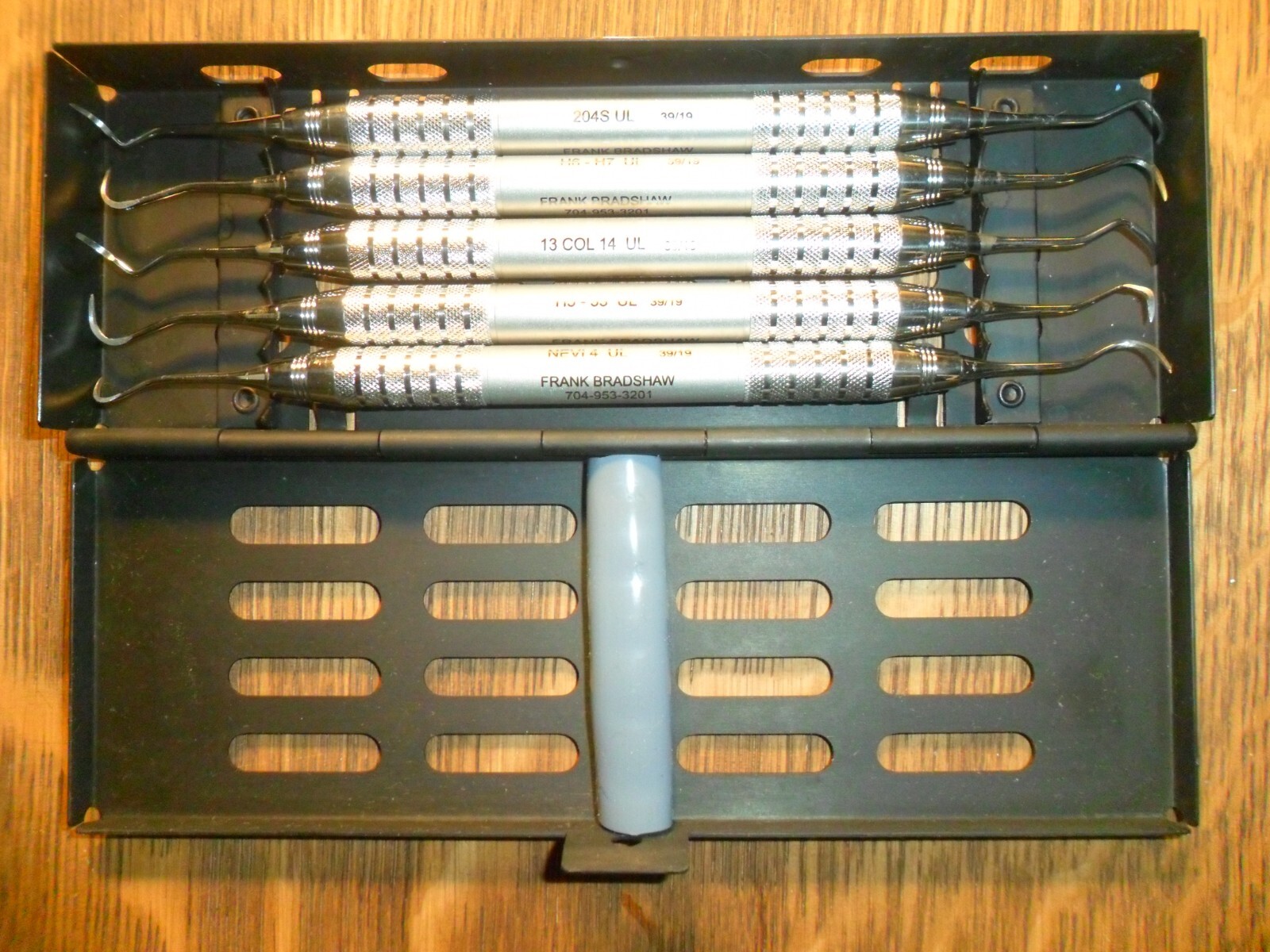 A.TItan DENTAL SCALERS NEVI 4 UL, H5 33 UL, 13 COL 14 UL, H6 H7 UL, 204S UL