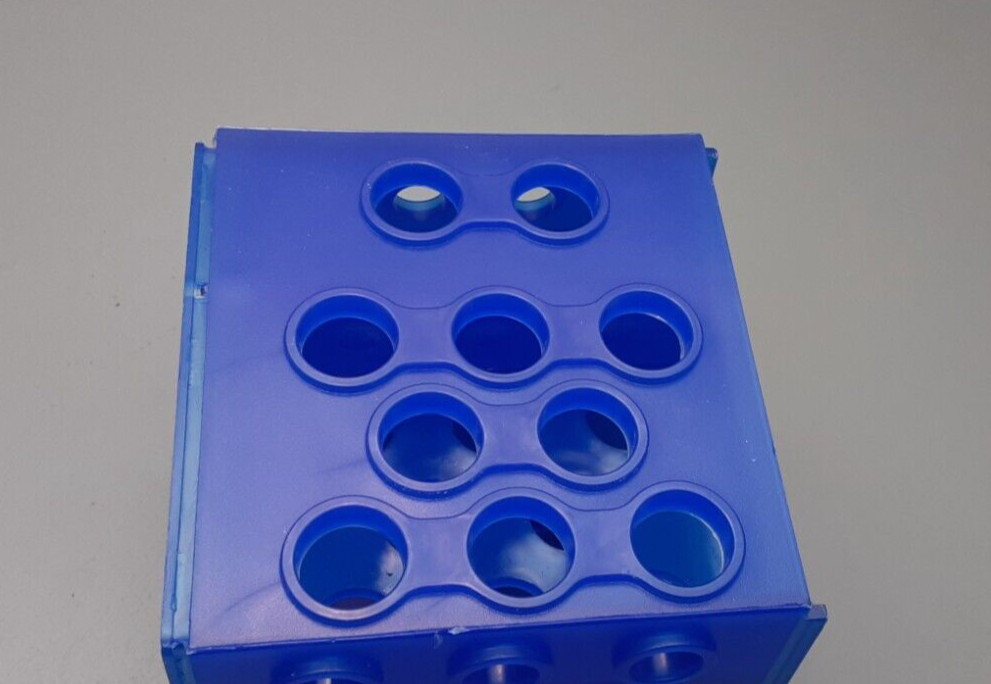 4 WAY FLIPPER RACK Cube 4 1/4″ X 4 1/4″ / Blue Very clean condition