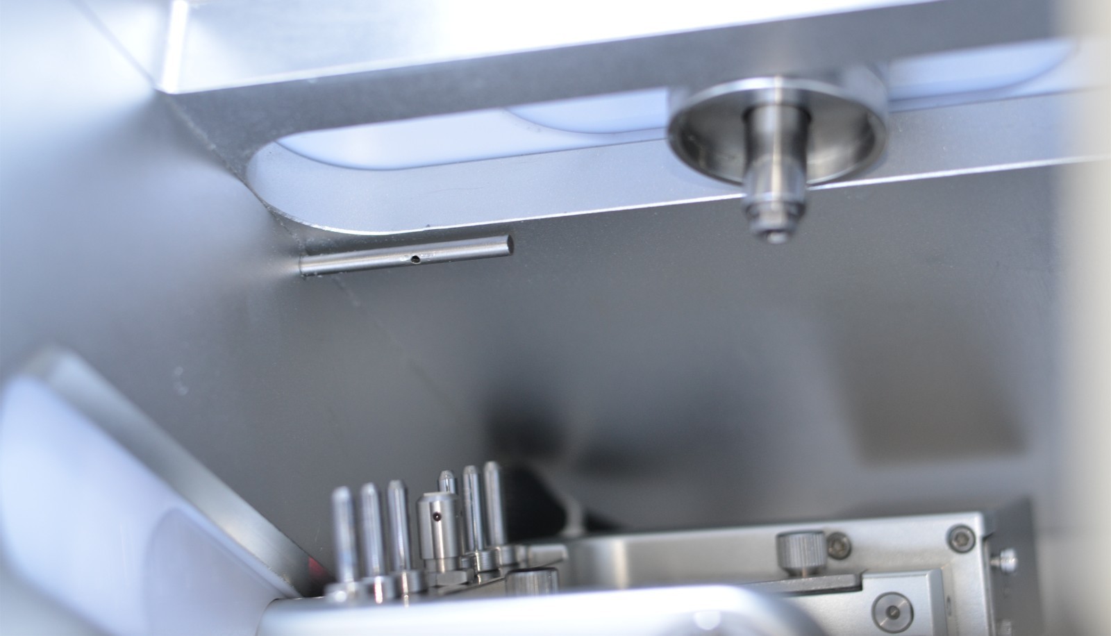 Dental Lab Equipment Dental Cad Cam 5 Axis Dental Milling Machine Dry Zirconia
