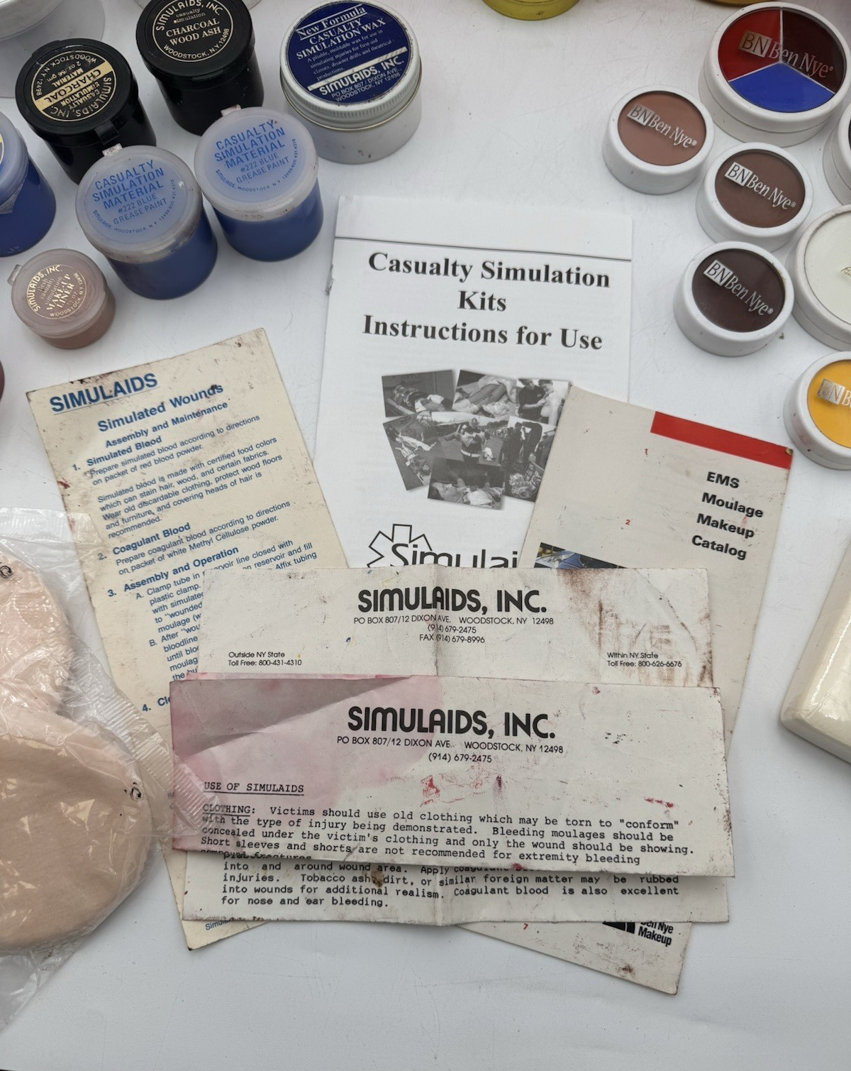 FLAMBEAU PM2072 MEDICAL BOX W/ SIMULAIDS & BEN NYE CASUALTY SIMULATION MAKE-UP
