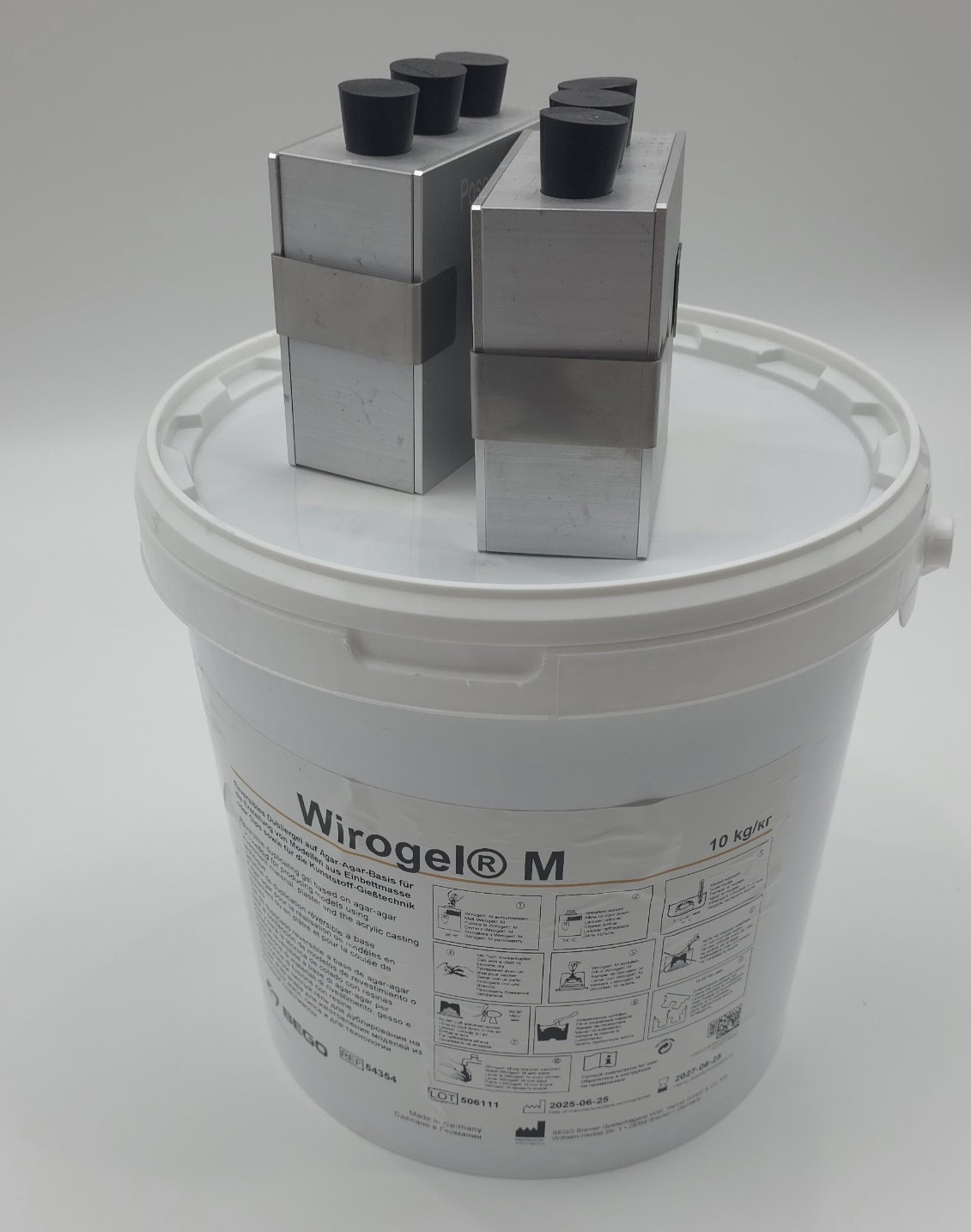 BEGO Wirogel M Blue Hydrocolloid Duplicating Material 10 kg Bucket, 2 Flasks