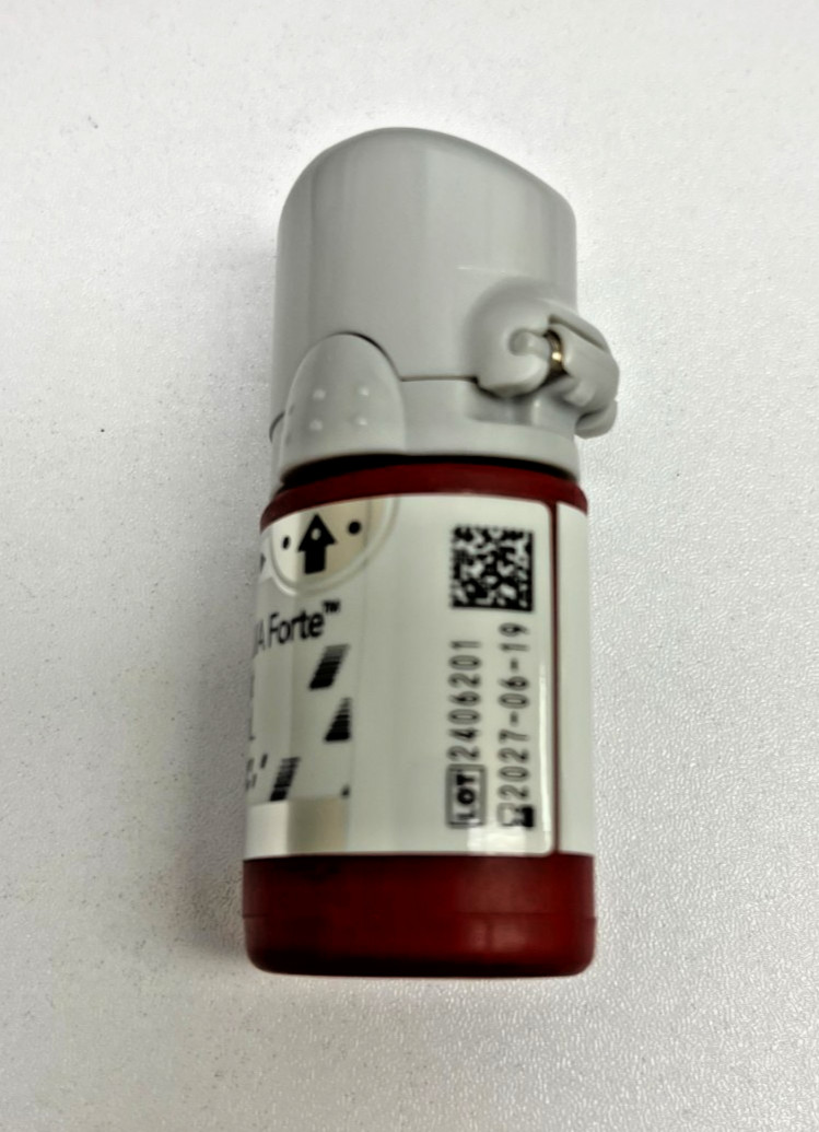 GC America Equia Forte Coat Kit- 4mL Bottle of Coat, 50 microtip applicators