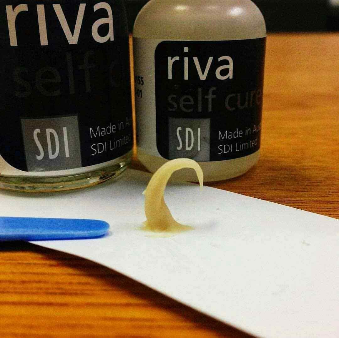 SDI Riva Self Cure GIC Dental Restorative No Sensitivity No Adhesive Required