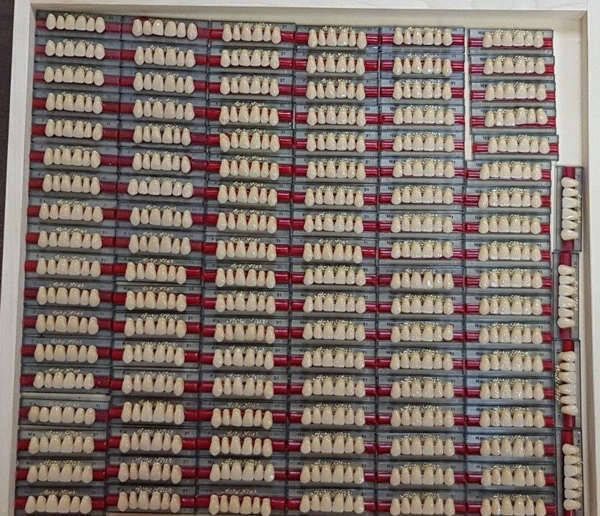 Dental Acrylic teeth 112 cards of 6 Acry Star Italy made Original shade 31