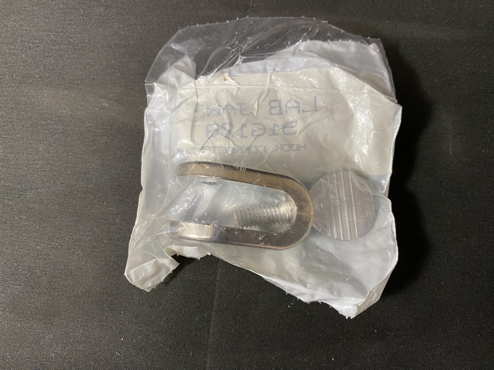 CHEMGLASS 1/2” Diameter Hook Connector CG-9262-01 (1/pk)