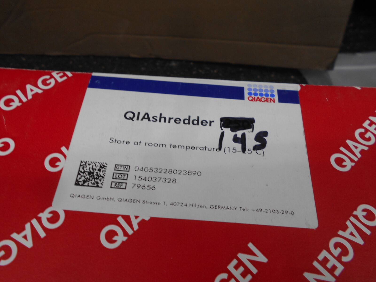BOX OF 145 QIAGEN 79656 QLASHREDDER