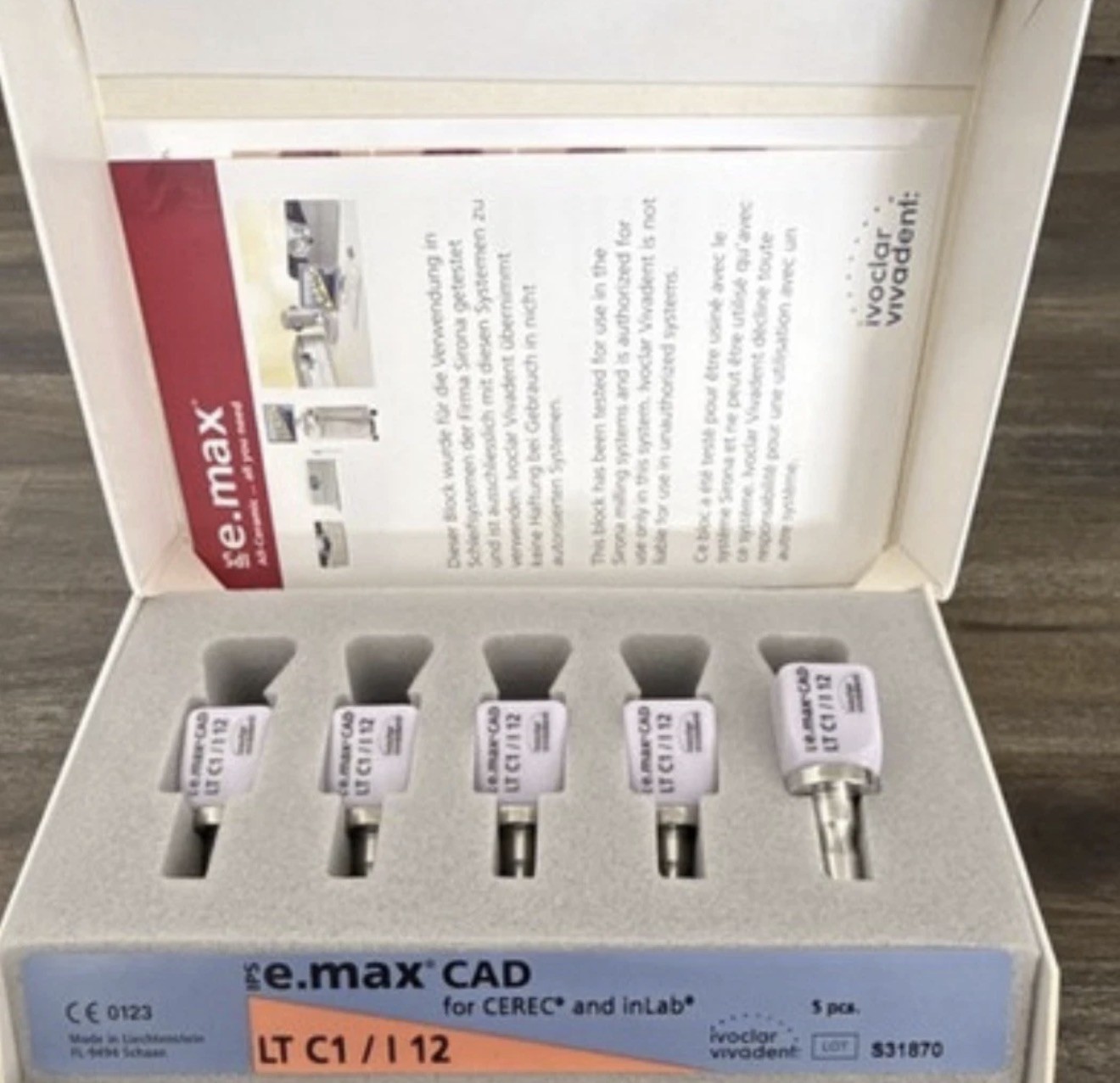 IPS EMAX -LT C1 / i12 – 5 – Ivoclar Vivadent
