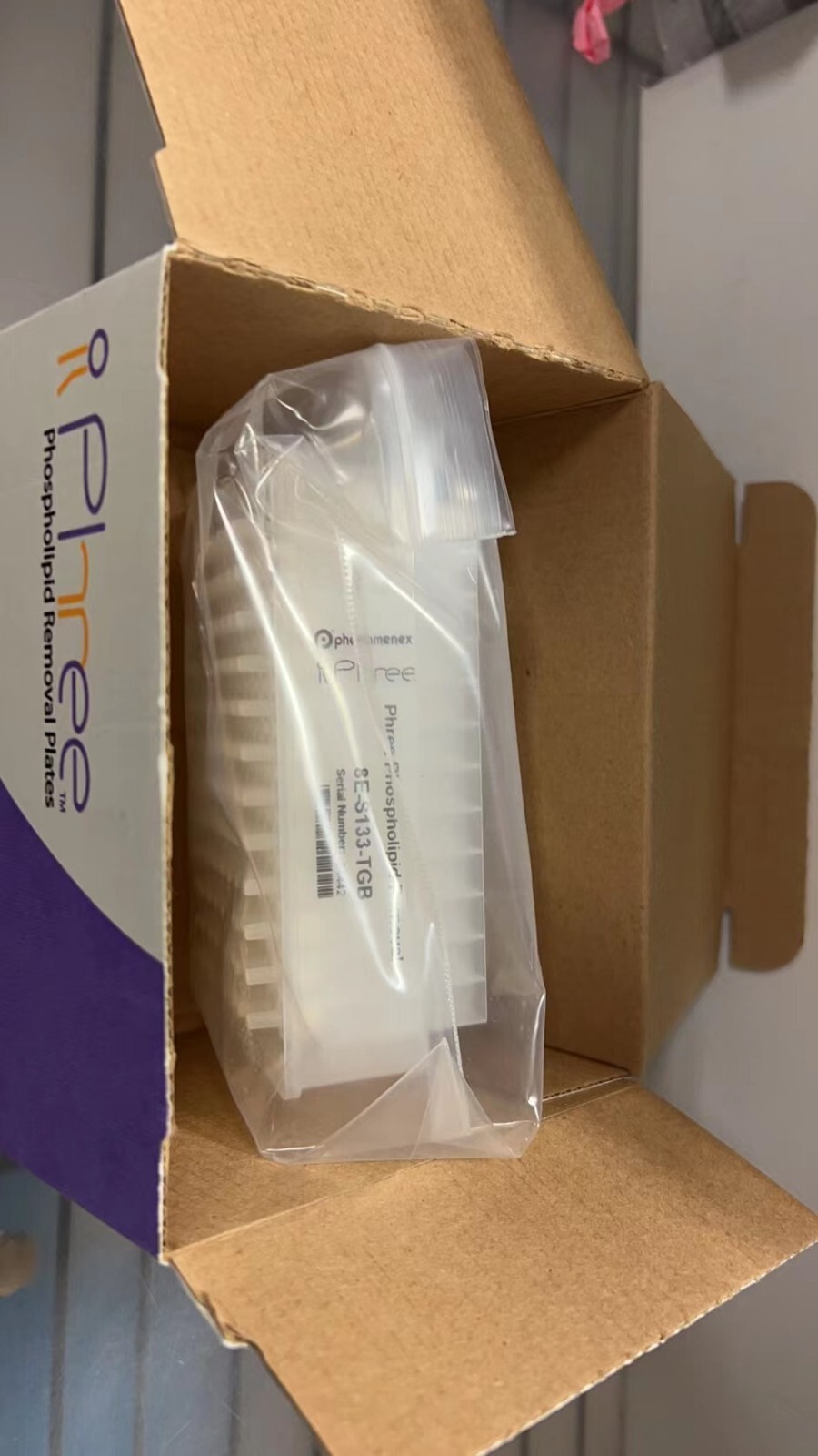 Phenomenex Phree Phospholipid 8E-S133-TGB Removal 30 mg, 1pk left