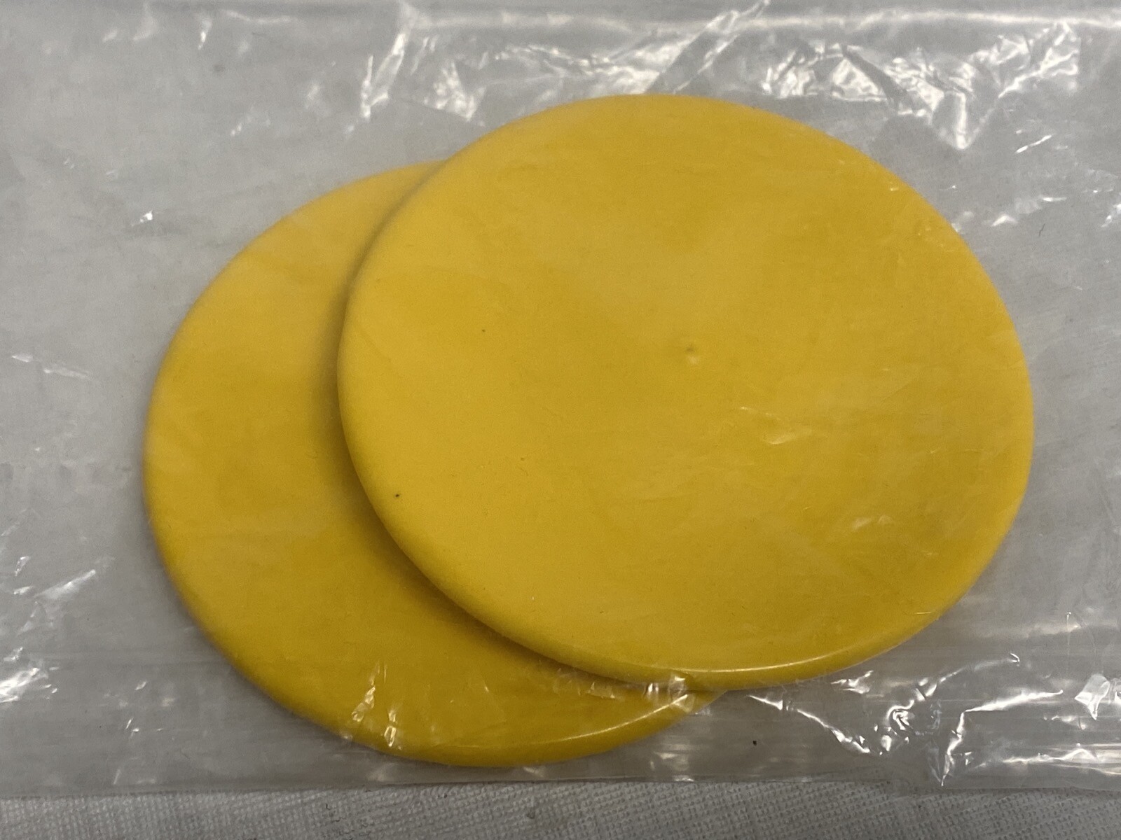 (Lot of 2) FC Flange Covers FC-400-0.060-701-19-YELLOW 4.000″ x 4.690” 147644