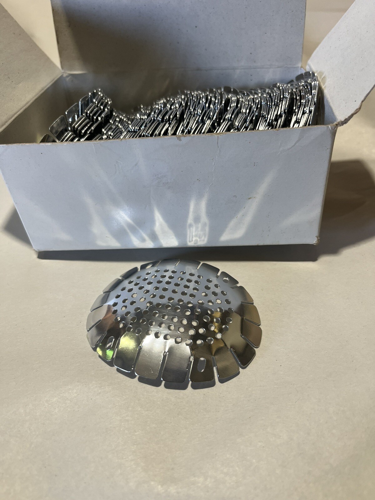 Fox Eye Shields – Box of 100 – Med-Source 17116 – Old Stock