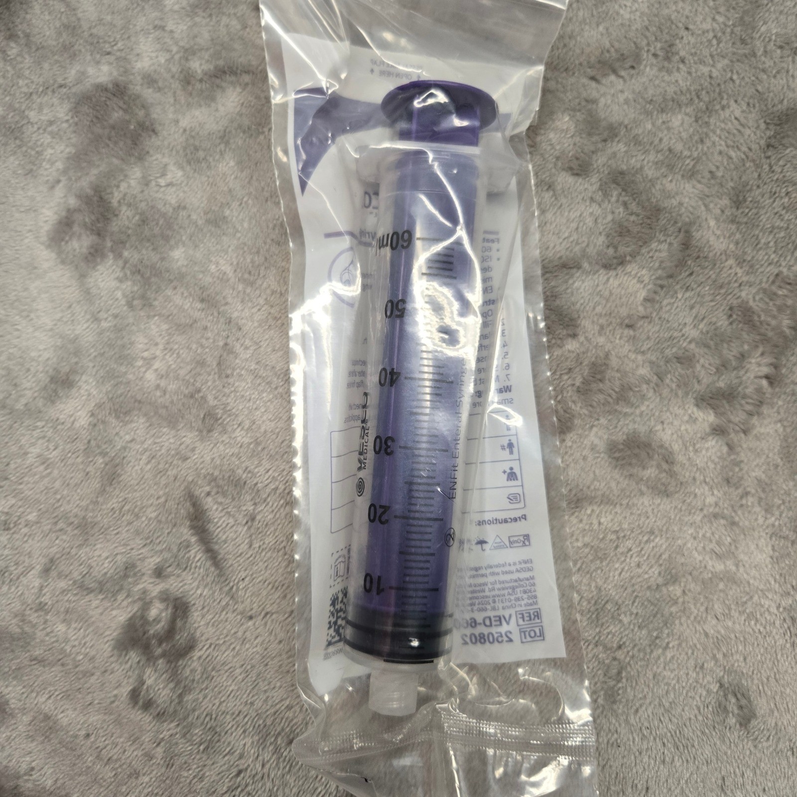 Vesco Medical ENFit Tip Syringe 60mL Flat Top Enteral Feeding VED-660 Purple