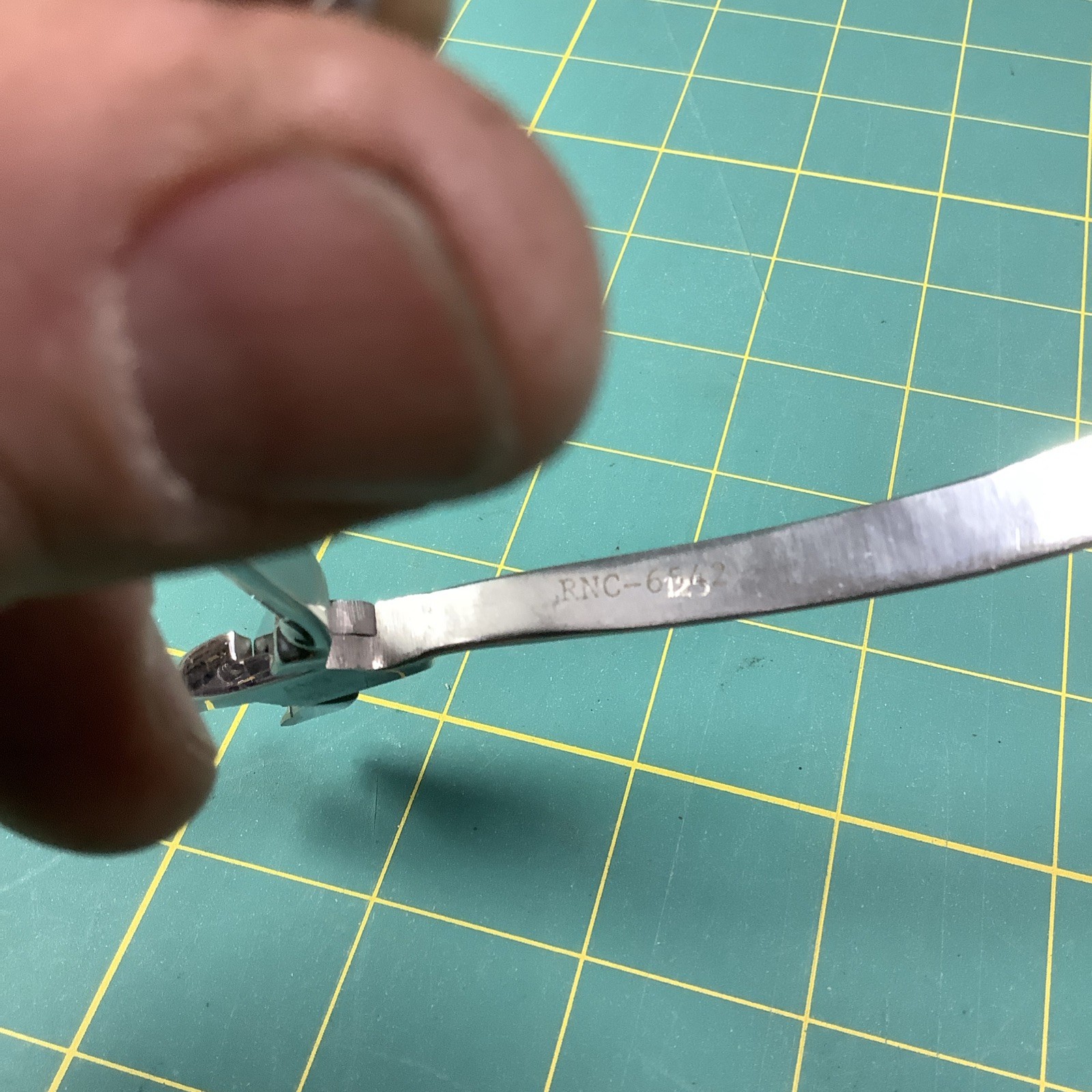 Masel 649 Extraoral “V” Notch Stop Plier For NiTi Wires Dental Pliers