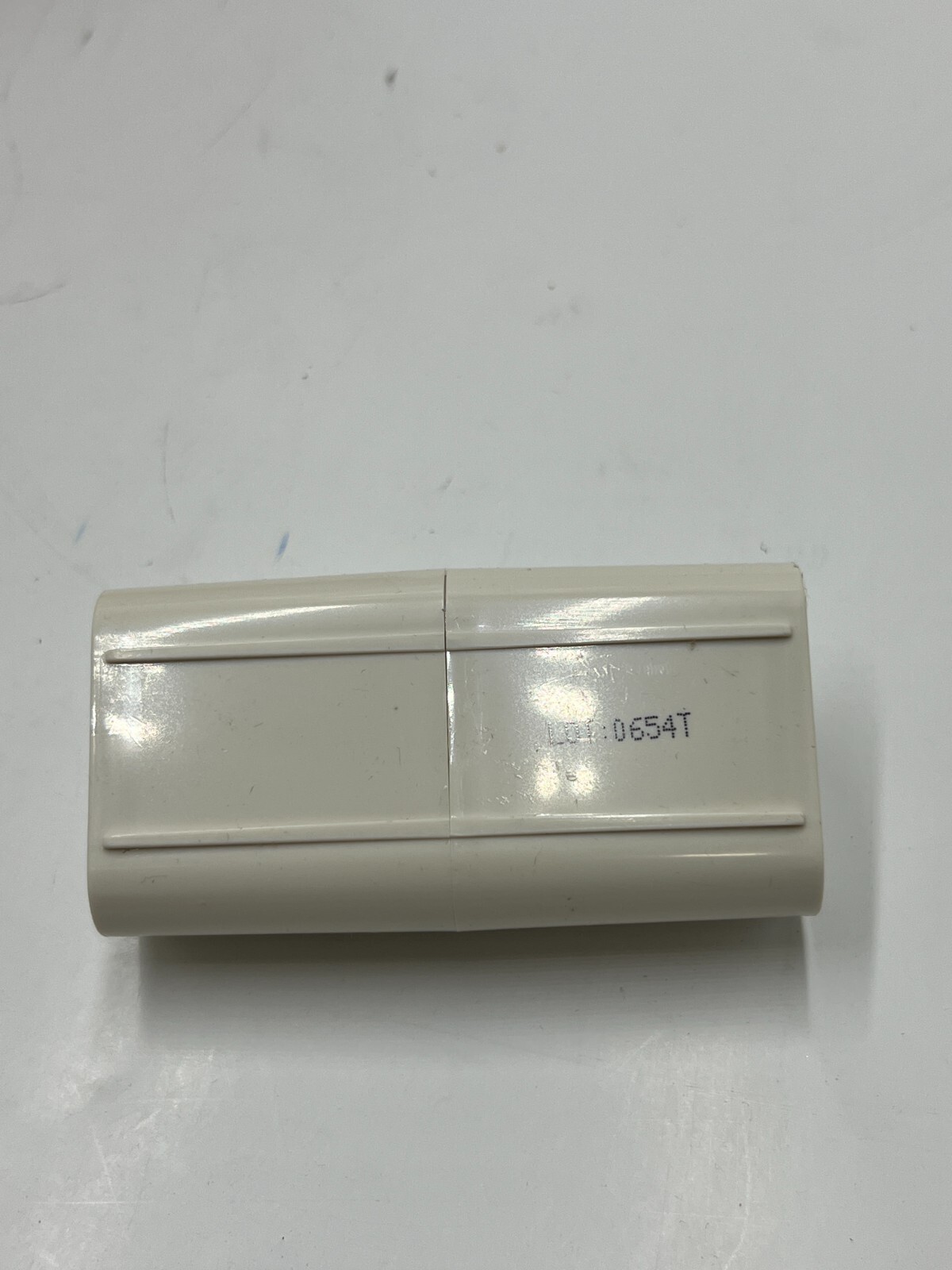 Box Of 12 LG H&H USA, Inc. Empty Plastic Floss Dispenser 002736 LOT: 0654T