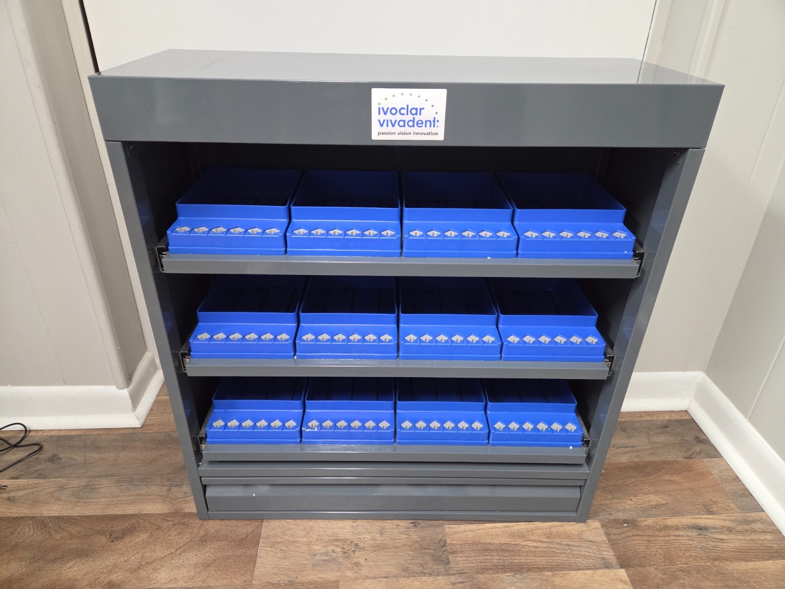 Ivoclar Vivadent Block Locker Storage Cabinet Large Grey / Neon Blue