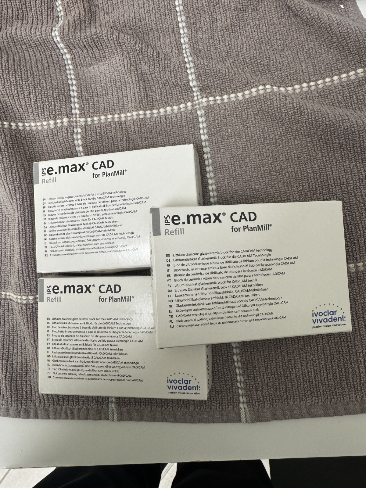 Emax Cad Planmill original Blocks 5pc per box. shade A1.