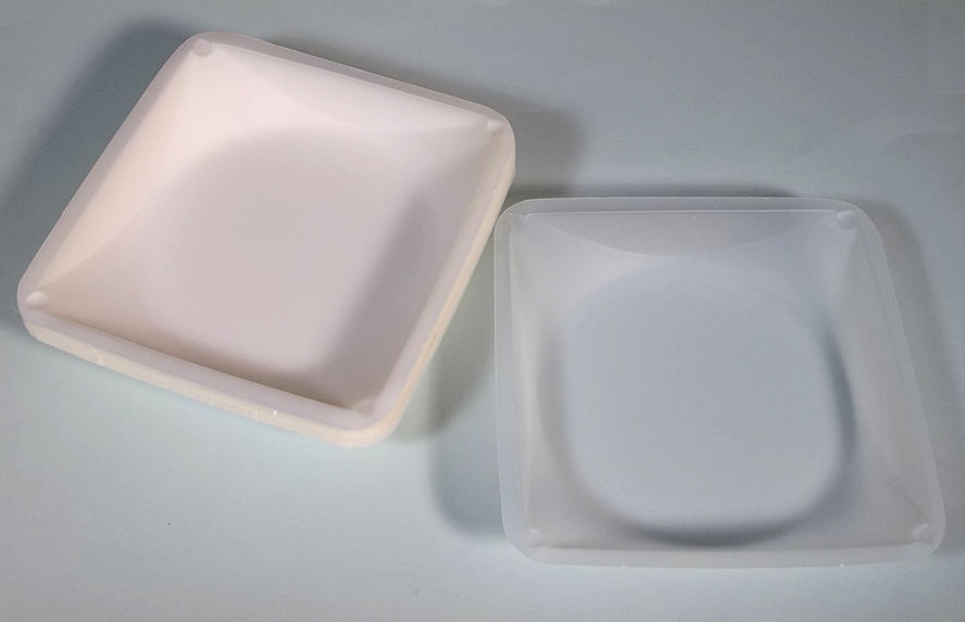 Lot (25) Large Polystyrene 5.5″ by 5.5″ Weigh Dish or Boat