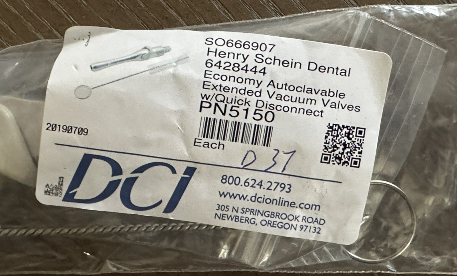 DCI Henry Schein Economy Autoclavable Extended Vacuum Valves w/ Quick Disconnect