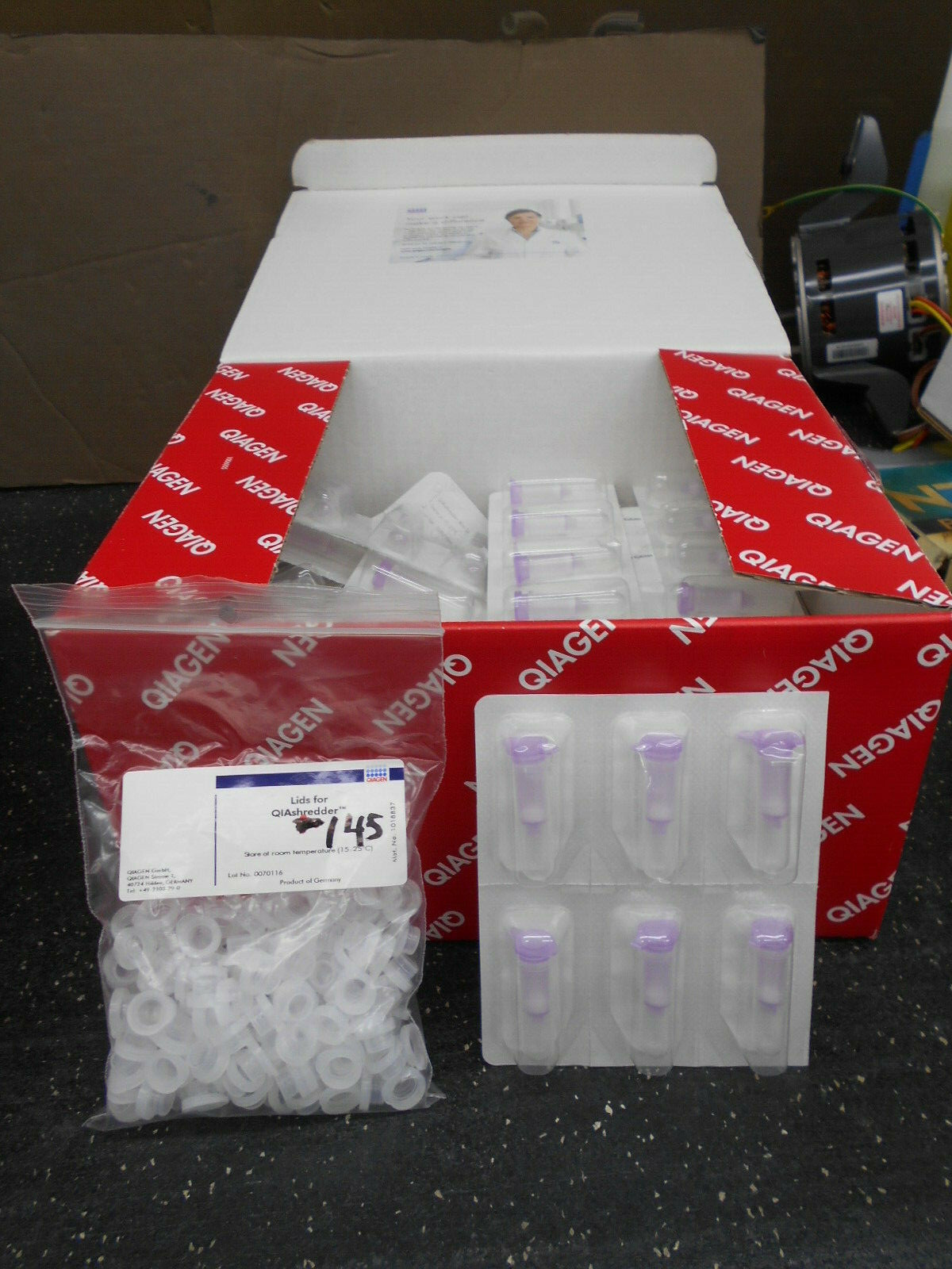 BOX OF 145 QIAGEN 79656 QLASHREDDER