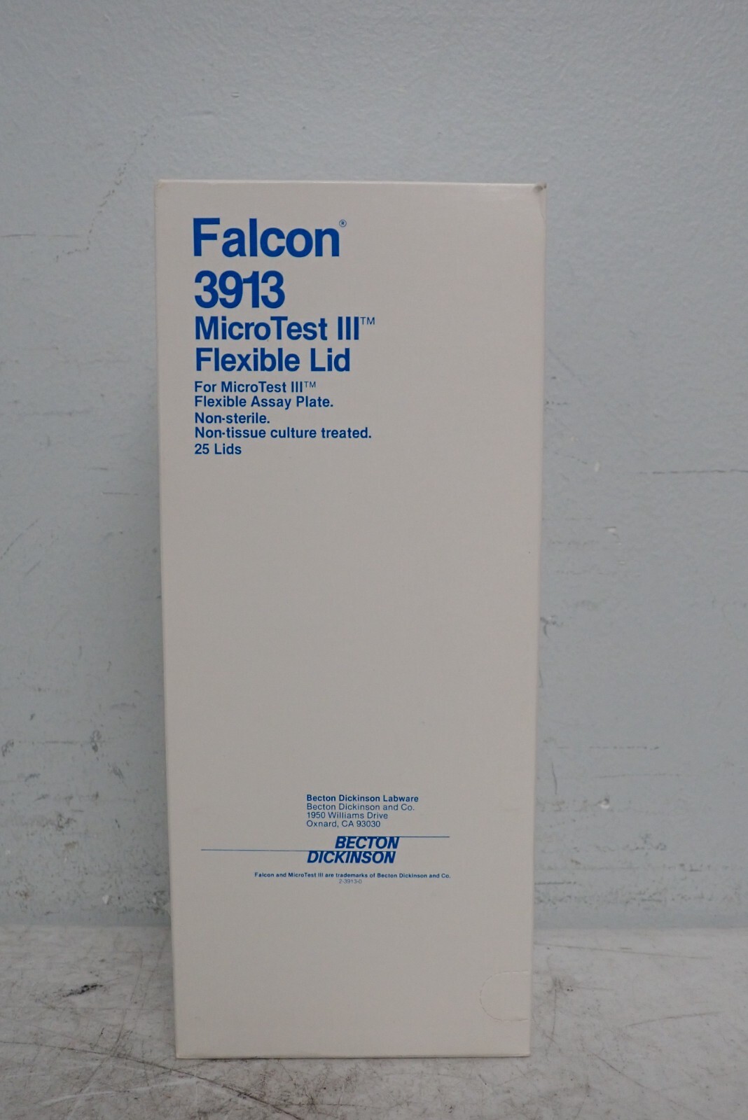 Becton Dickinson Falcon 3913 MicroTest III Flexible Lid