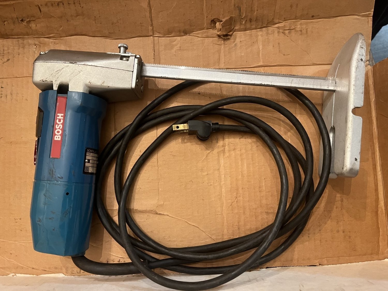 Bosch 1575A Electric Foam Rubber Cutter Corded Power Tool with Base Plate