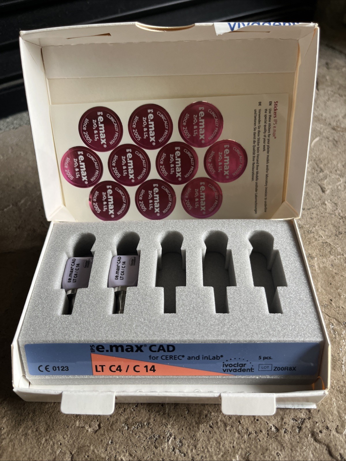 IPS e.max CAD CEREC Implant Blocks – LT C4/C14 – Ivoclar – 2 pk – New open box