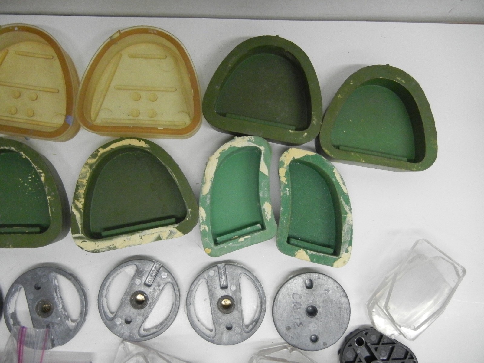 Dental Lab Supplies / Denar/ Vertex base formers/ sprues/ articulator/DVA bases