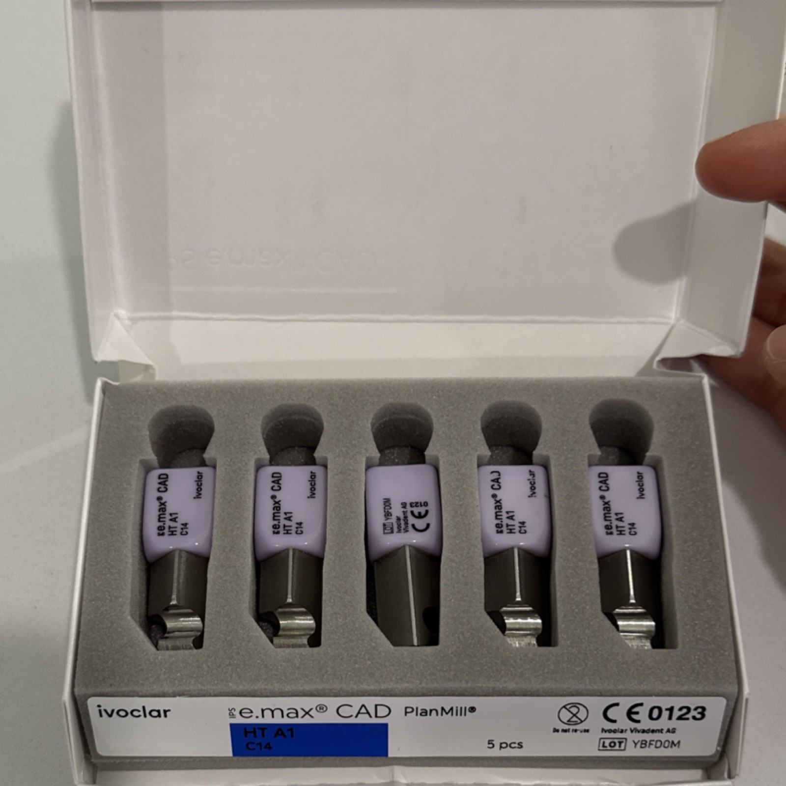Ivoclar IPS e.max CAD PlanMill Lithium Disilicate Glass-Ceramic Block Dental