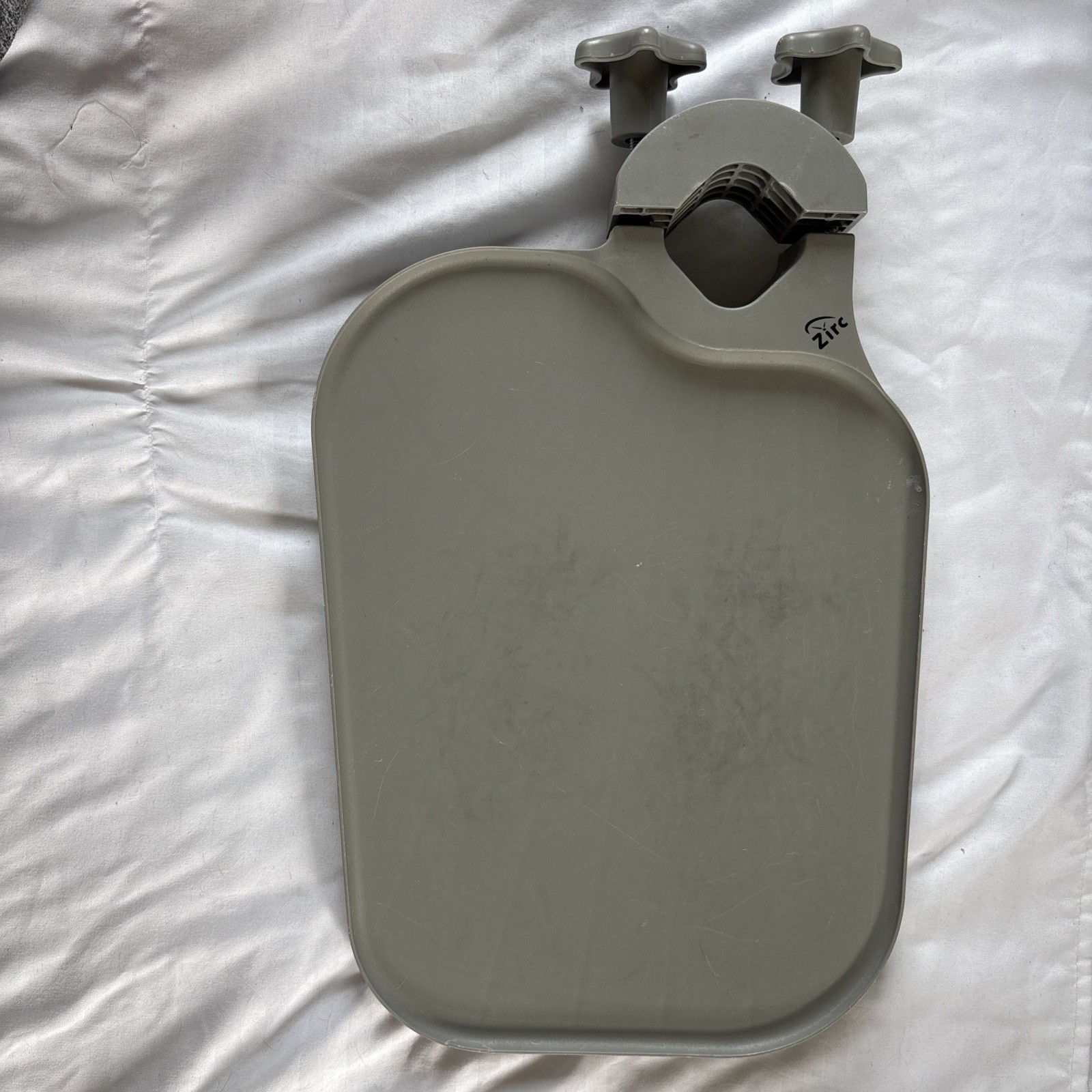 Zirc Pole-Mounted Dental Tray