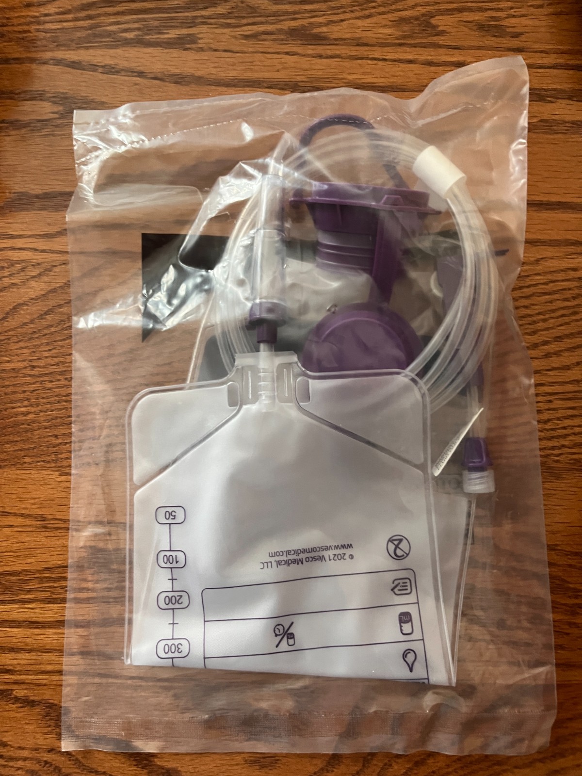Lot of 3 VESCO VED-046 Enteral Gravity Feed Lot with ENFit Connection 1000ml