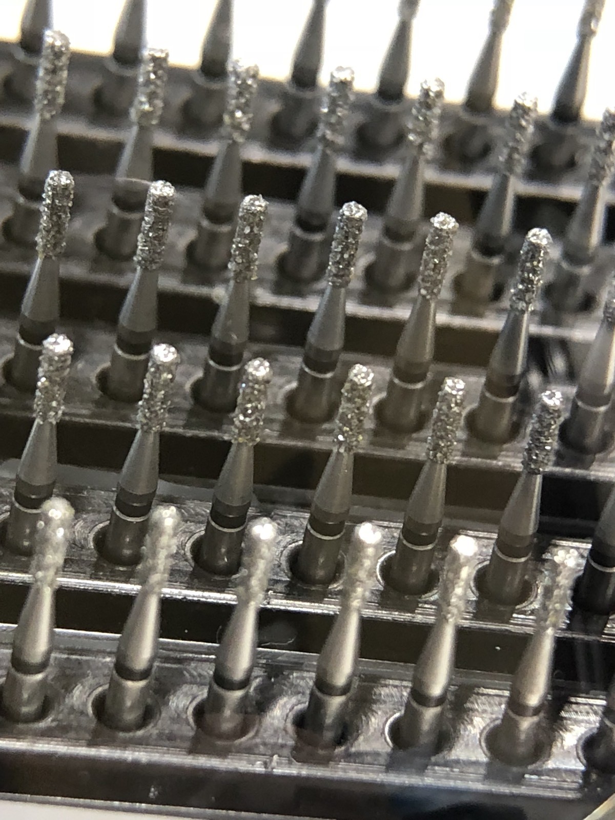 557 Diamond Burs 30 X (835)109-010XC 1.0 mmDiameter 835 #109-010xc ExtraCourse